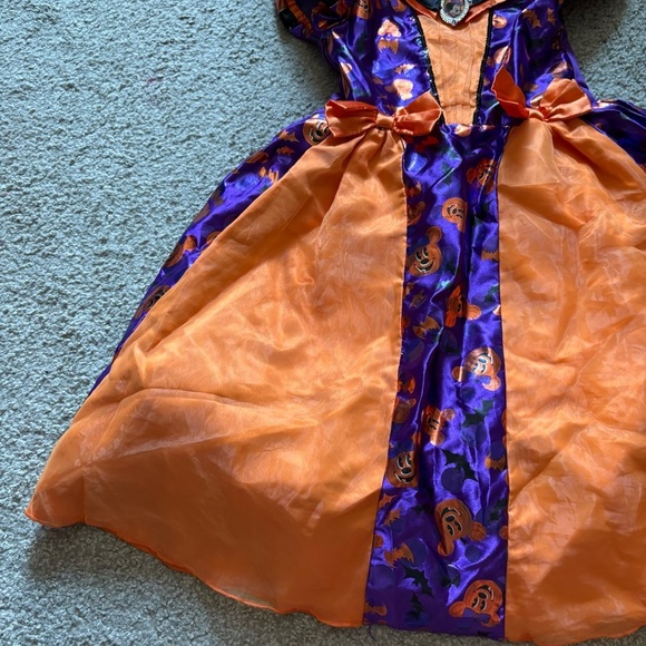Disney Store Minnie Mouse Halloween Witch Costume - Orange and Purple 7/8 World - Picture 3 of 6